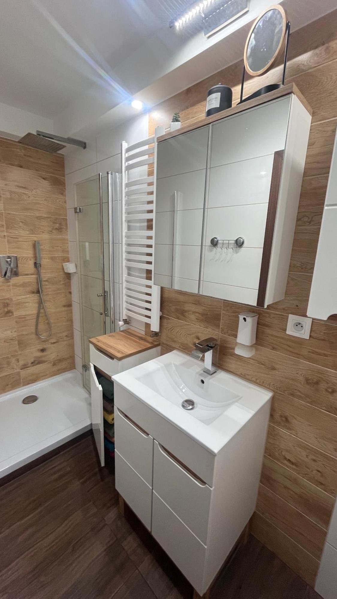 Apartament Crooked Stairs Zielona Góra Kültér fotó